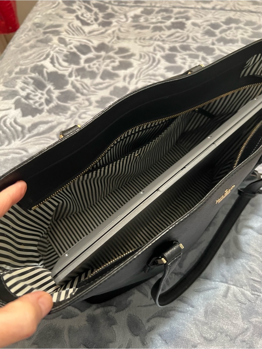 Kate spade black tote saffiano leather zip top large shoulder purse - Picture 8 of 16